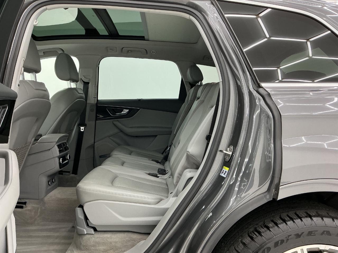 Audi Q7 SE Premium Plus 55 TFSI quattro 2019