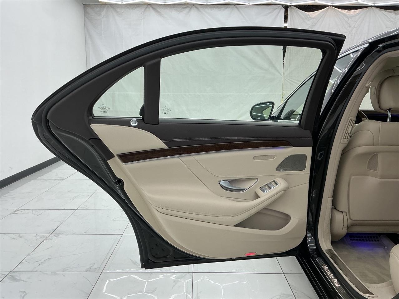 Mercedes-Benz S-Class 4dr Sdn S 550 4MATIC 2015