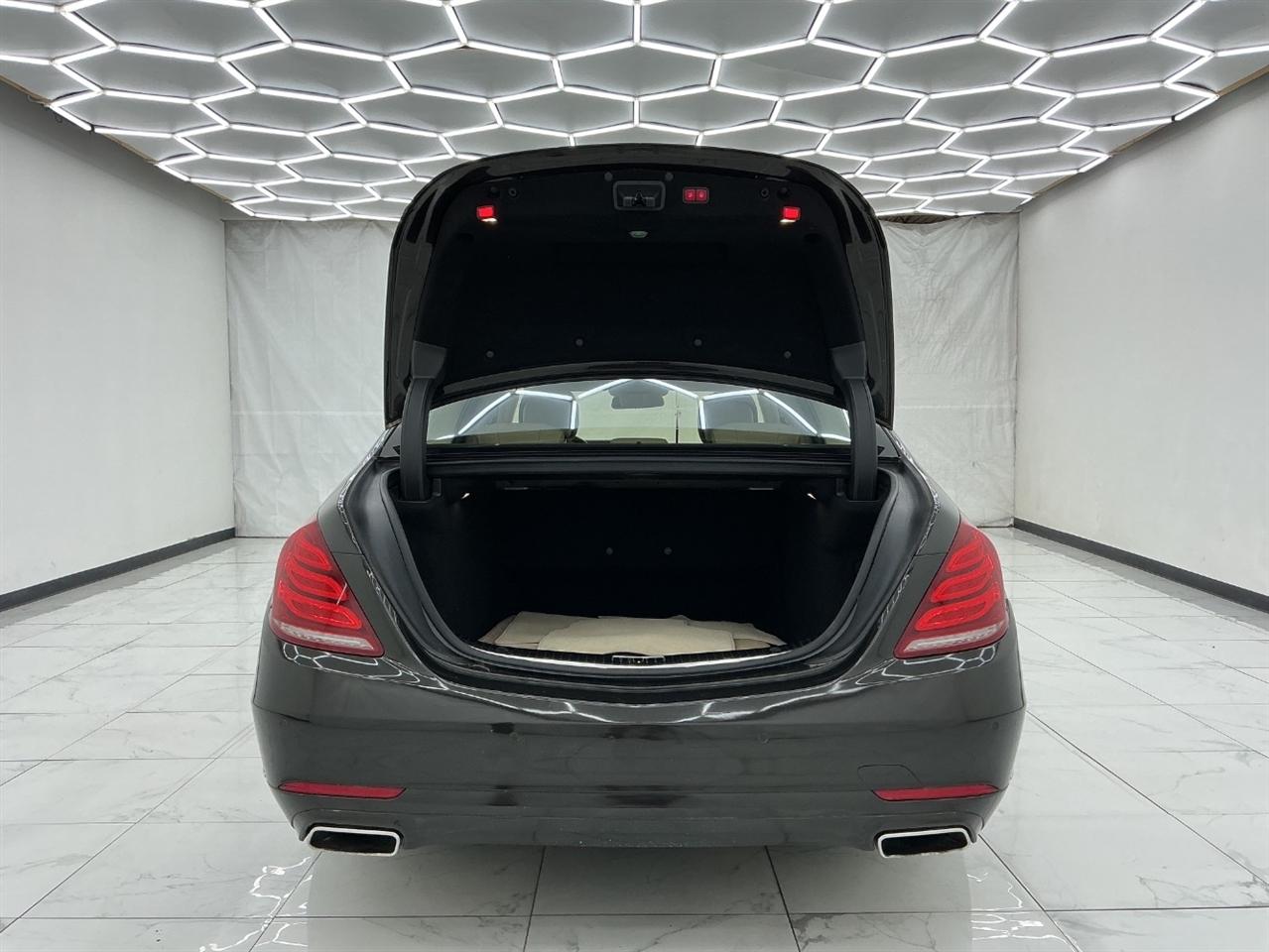 Mercedes-Benz S-Class 4dr Sdn S 550 4MATIC 2015