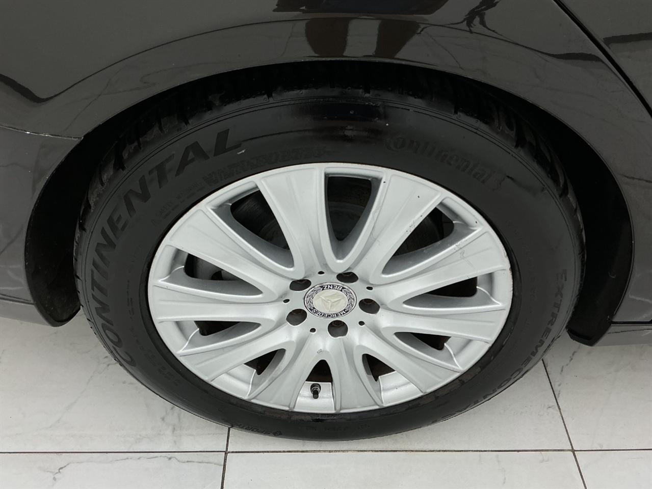 Mercedes-Benz S-Class 4dr Sdn S 550 4MATIC 2015