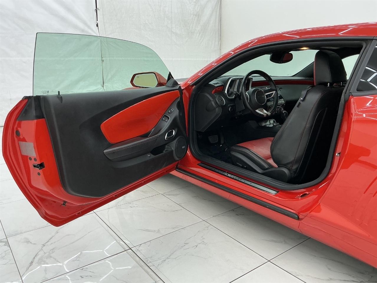 Chevrolet Camaro 2dr Cpe 2SS 2010