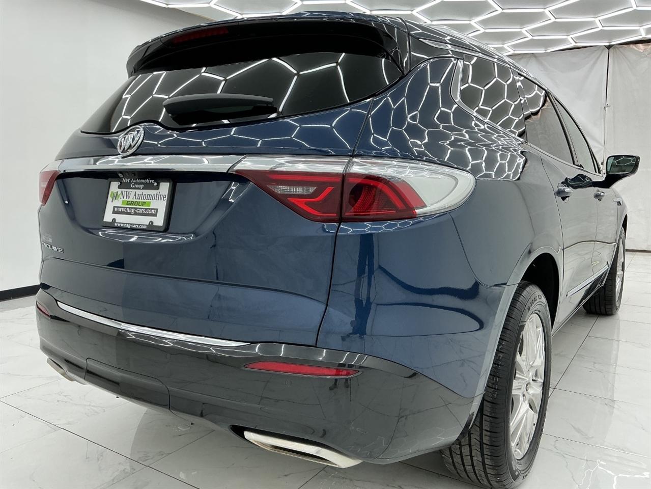 Buick Enclave FWD 4dr Premium 2022