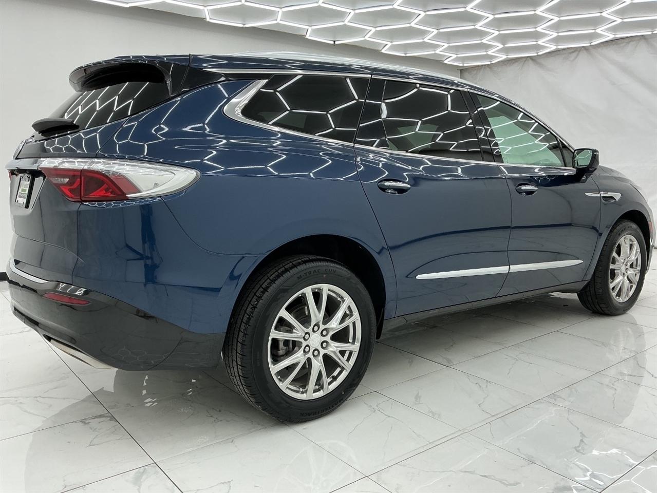 Buick Enclave FWD 4dr Premium 2022