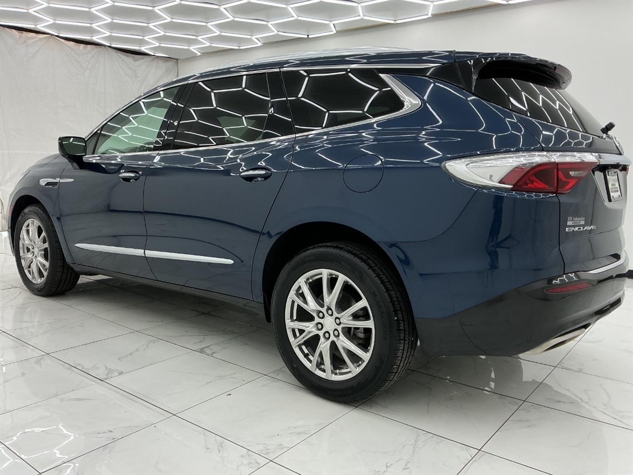 Buick Enclave FWD 4dr Premium 2022