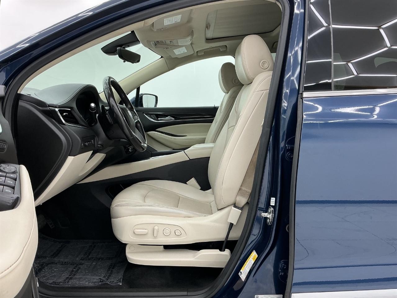 Buick Enclave FWD 4dr Premium 2022