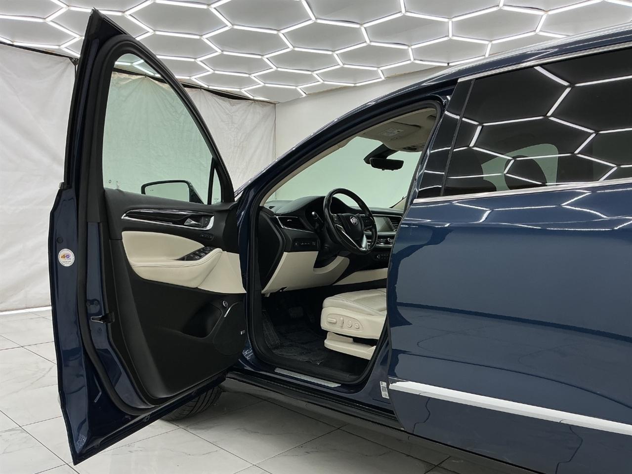 Buick Enclave FWD 4dr Premium 2022