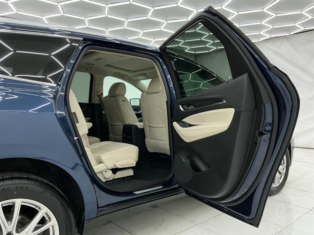 Buick Enclave FWD 4dr Premium 2022