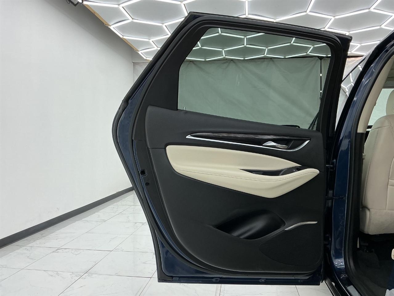 Buick Enclave FWD 4dr Premium 2022