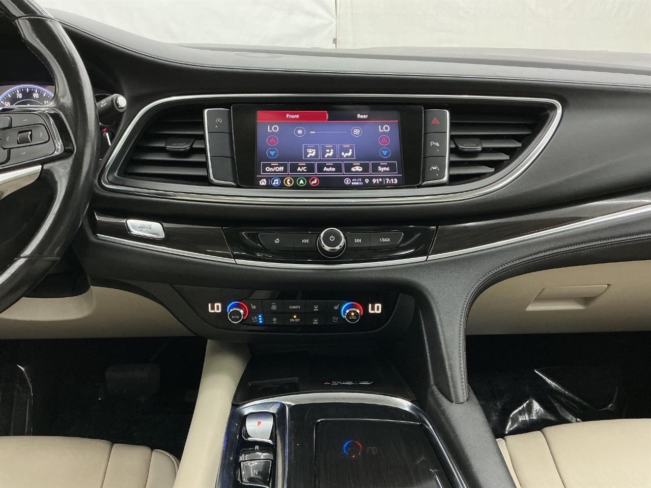 Buick Enclave FWD 4dr Premium 2022