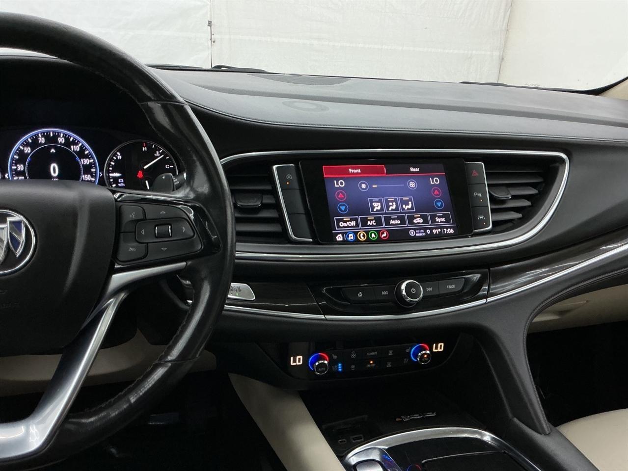 Buick Enclave FWD 4dr Premium 2022
