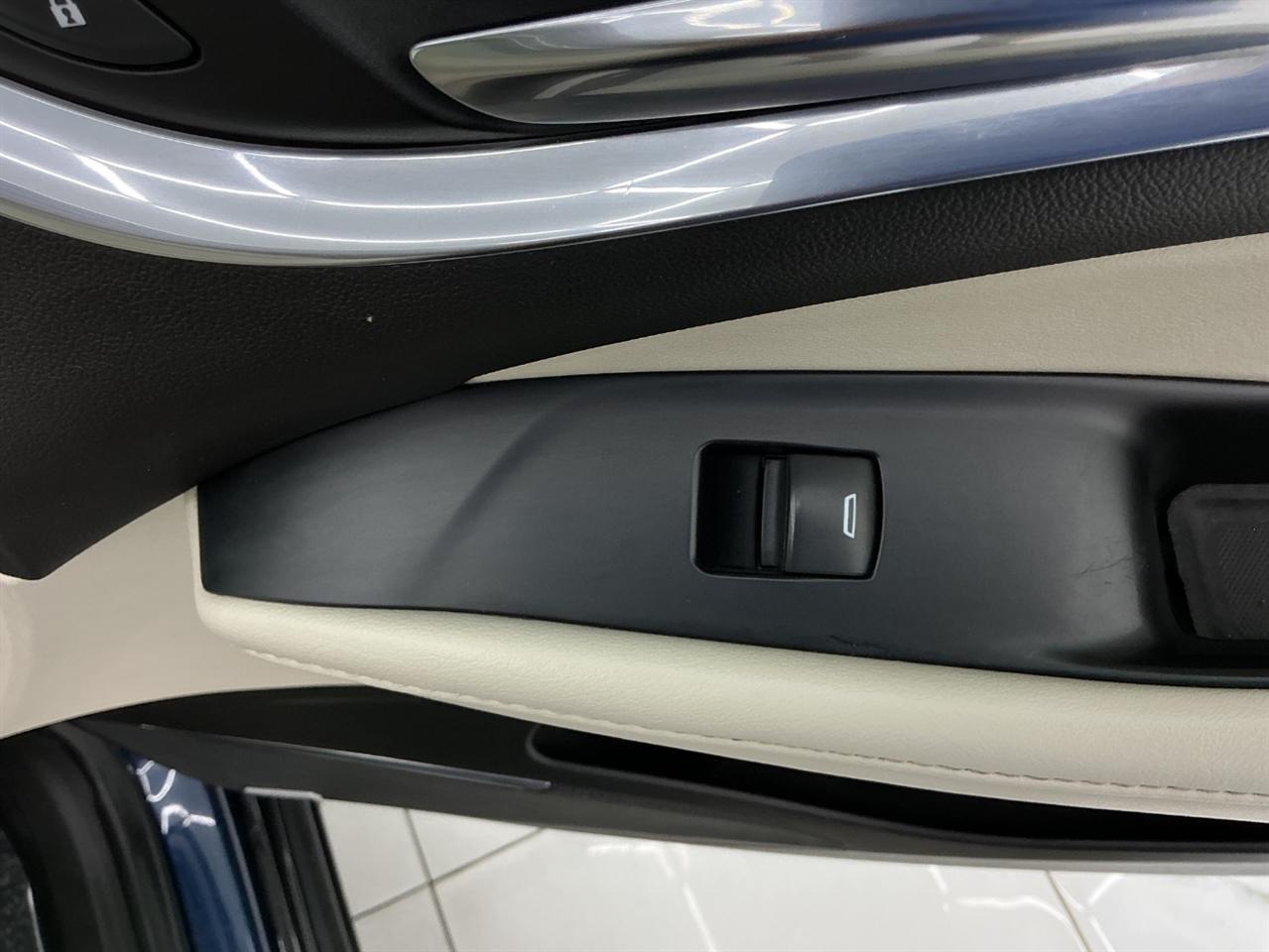 Buick Enclave FWD 4dr Premium 2022