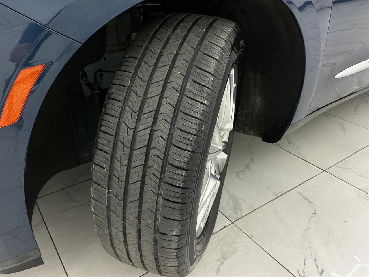 Buick Enclave FWD 4dr Premium 2022