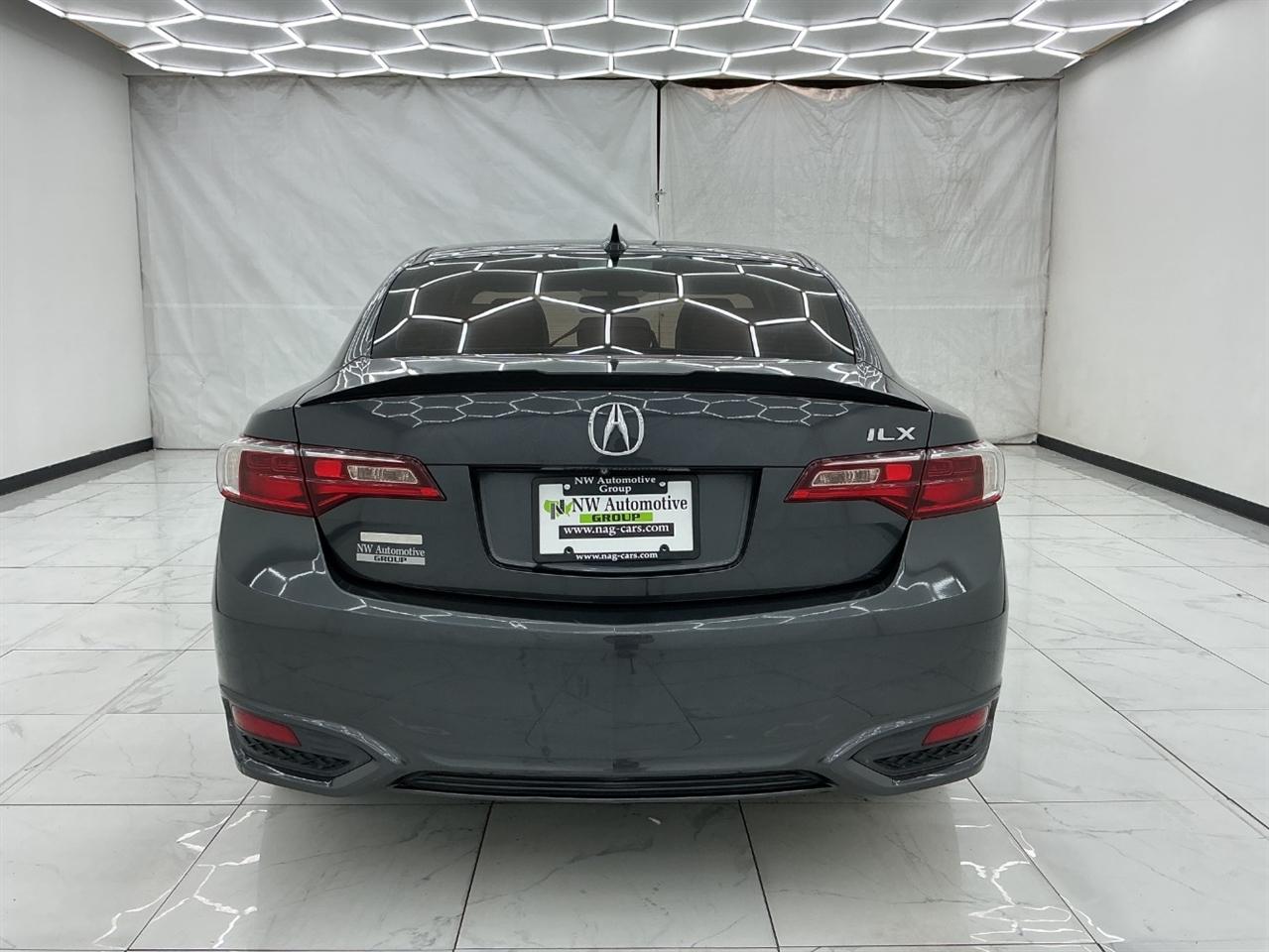 Acura ILX 4dr Sdn w/Technology Plus Pkg 2016