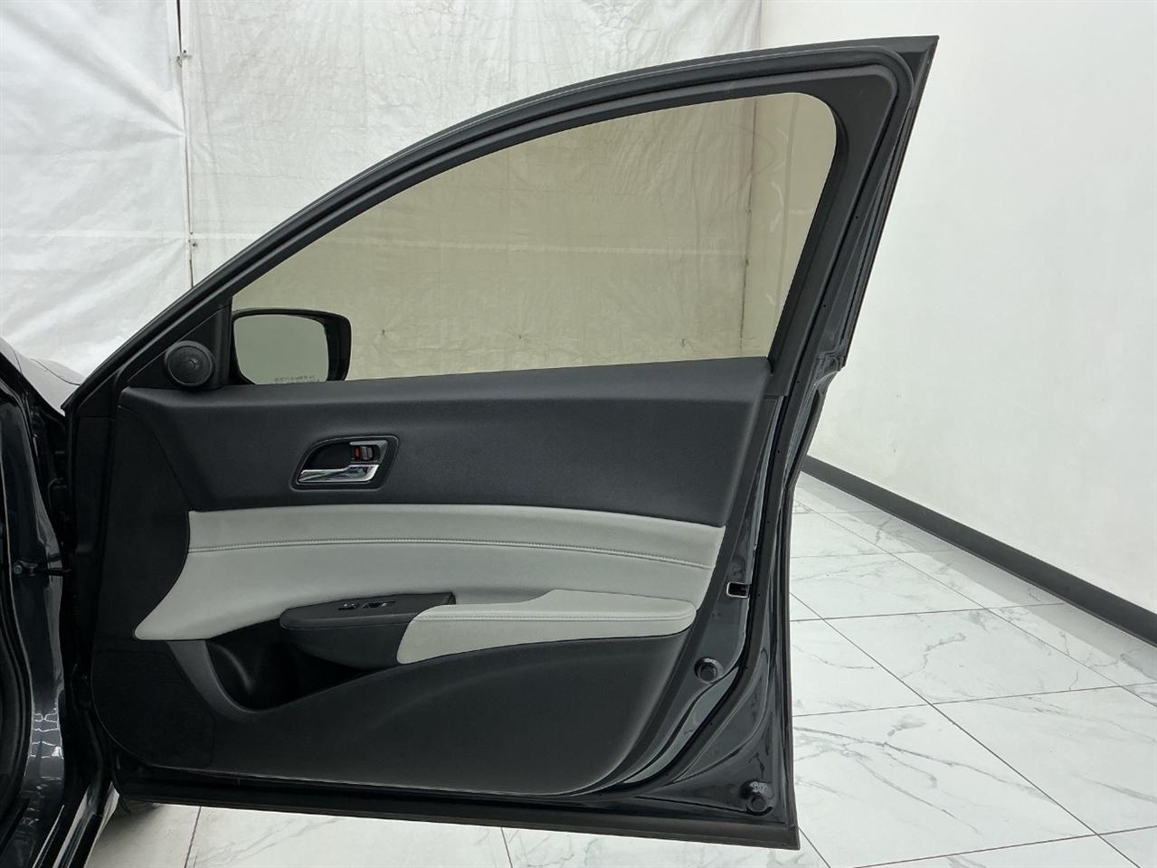 Acura ILX 4dr Sdn w/Technology Plus Pkg 2016
