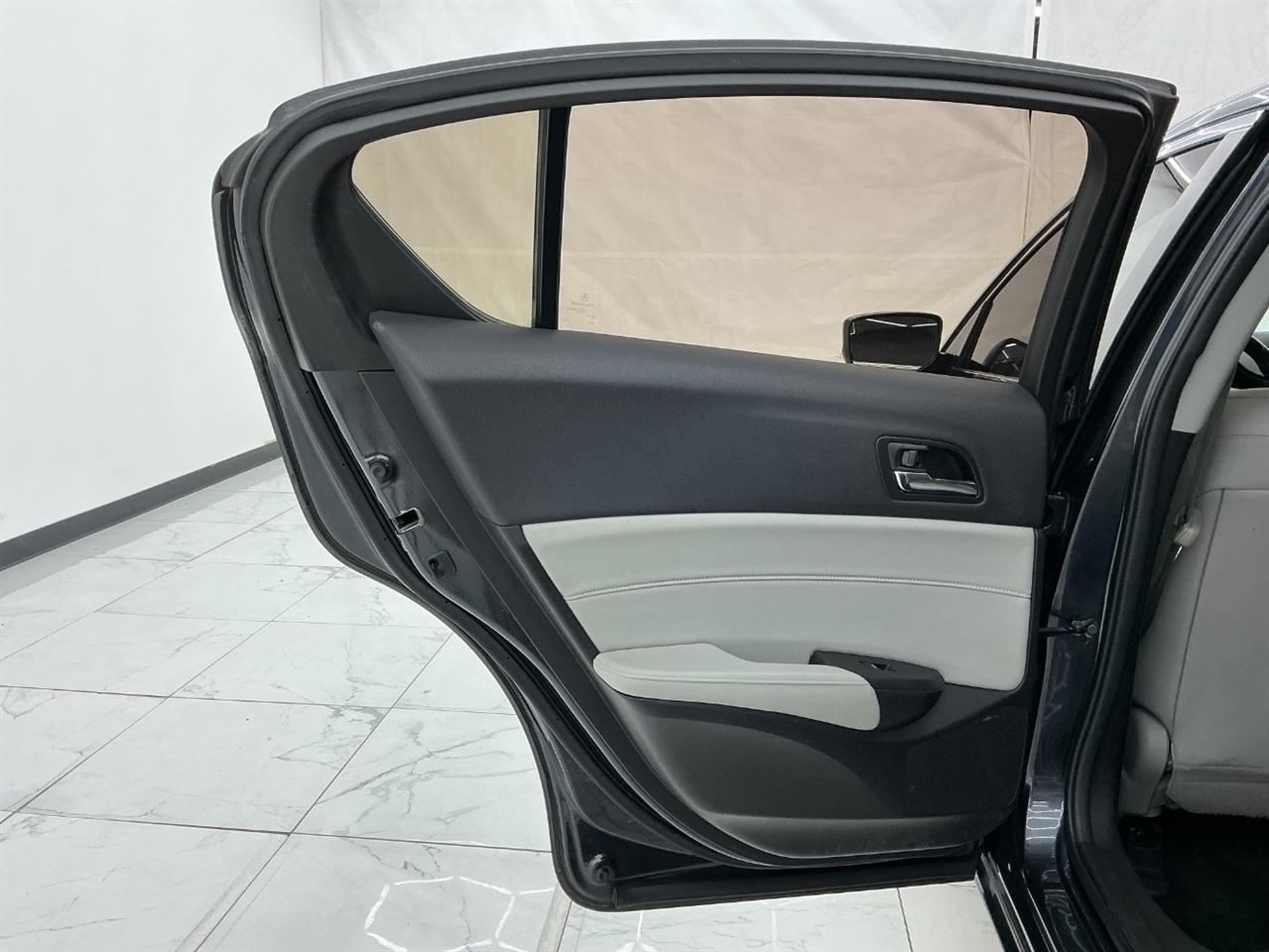 Acura ILX 4dr Sdn w/Technology Plus Pkg 2016