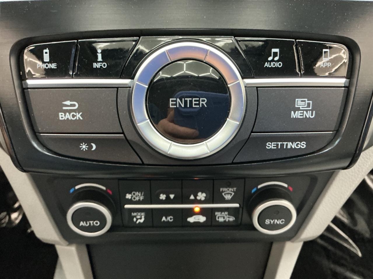 Acura ILX 4dr Sdn w/Technology Plus Pkg 2016