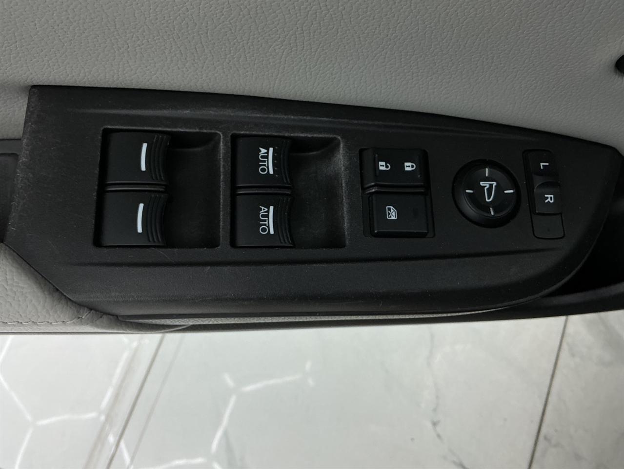 Acura ILX 4dr Sdn w/Technology Plus Pkg 2016