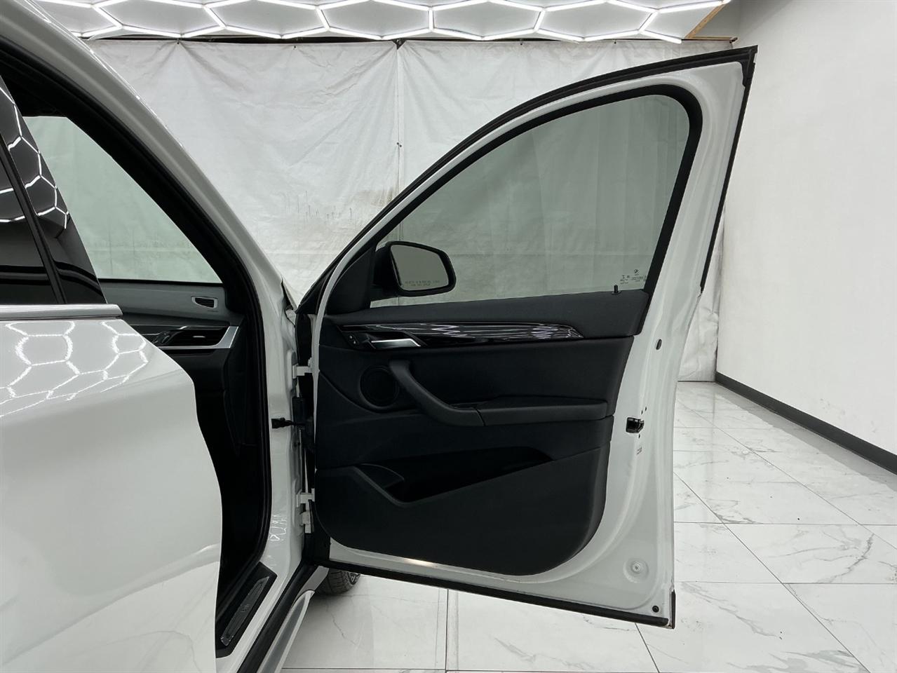 BMW X1 xDrive28i Sports Activity Vehicle 2018