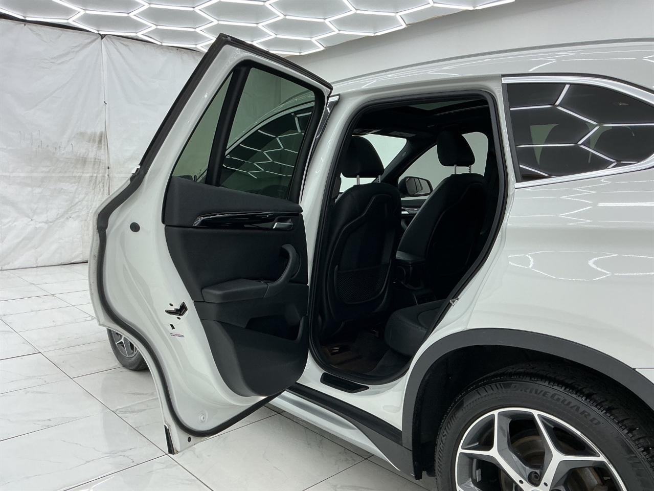 BMW X1 xDrive28i Sports Activity Vehicle 2018