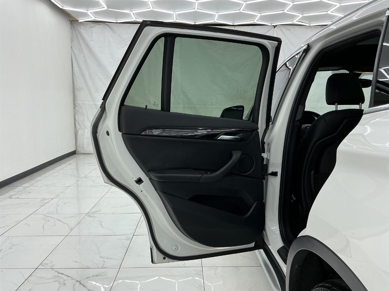 BMW X1 xDrive28i Sports Activity Vehicle 2018
