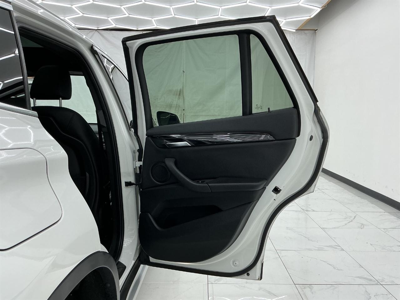 BMW X1 xDrive28i Sports Activity Vehicle 2018