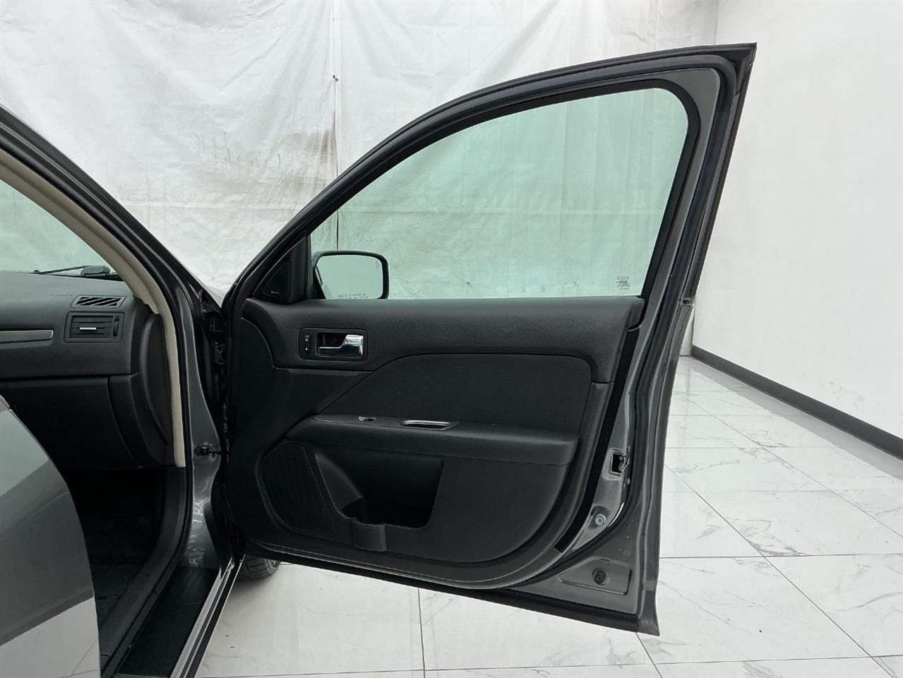 Ford Fusion 4dr Sdn Hybrid FWD 2010