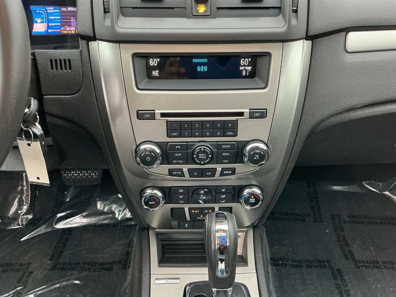 Ford Fusion 4dr Sdn Hybrid FWD 2010