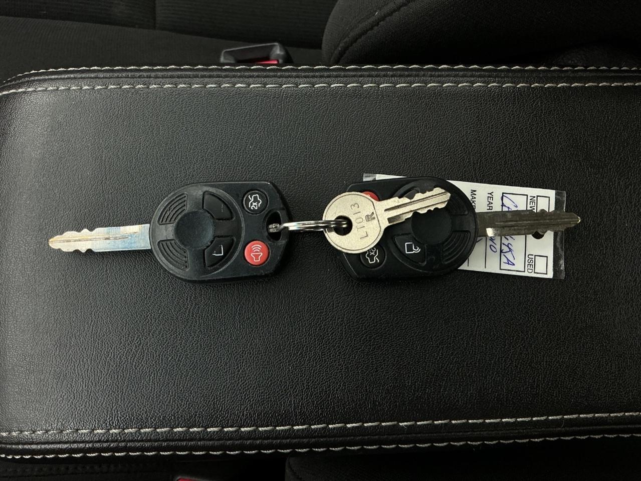 Ford Fusion 4dr Sdn Hybrid FWD 2010
