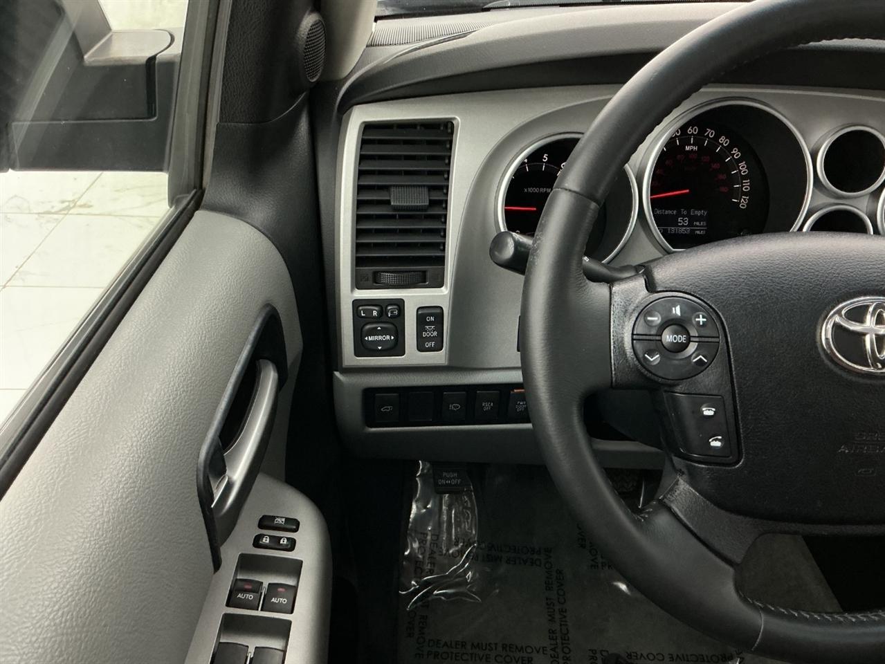 Toyota Sequoia 4WD 4dr LV8 6-Spd AT Ltd (Natl) 2008