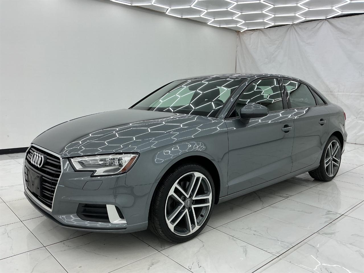 Audi A3 Sedan 2.0 TFSI Tech Premium quattro AWD 2018