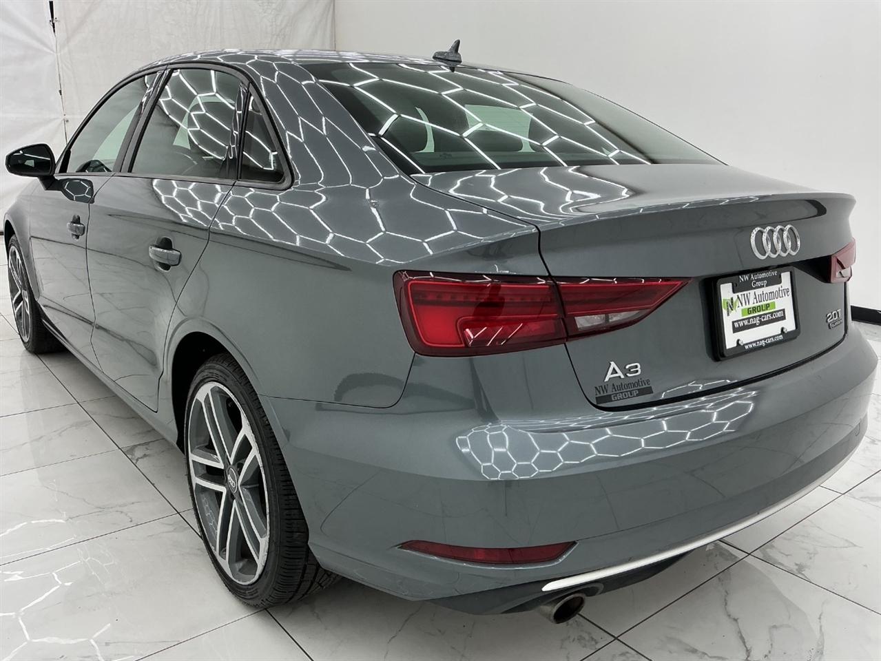 Audi A3 Sedan 2.0 TFSI Tech Premium quattro AWD 2018