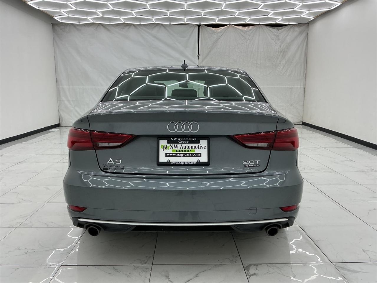 Audi A3 Sedan 2.0 TFSI Tech Premium quattro AWD 2018