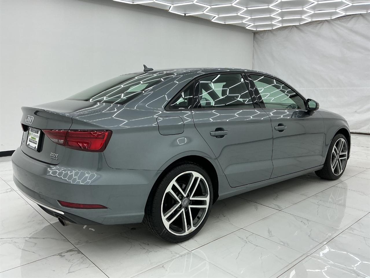 Audi A3 Sedan 2.0 TFSI Tech Premium quattro AWD 2018