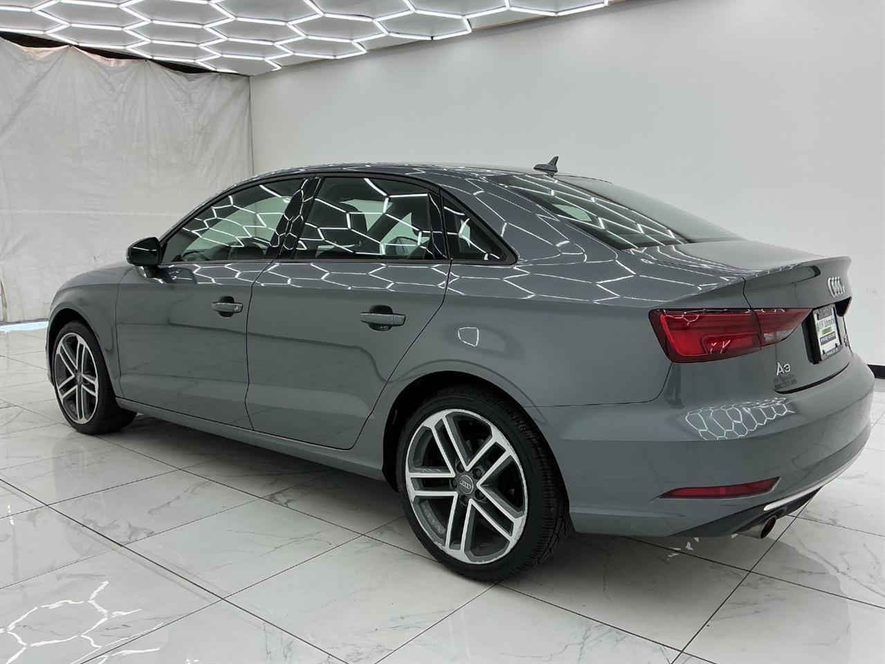Audi A3 Sedan 2.0 TFSI Tech Premium quattro AWD 2018