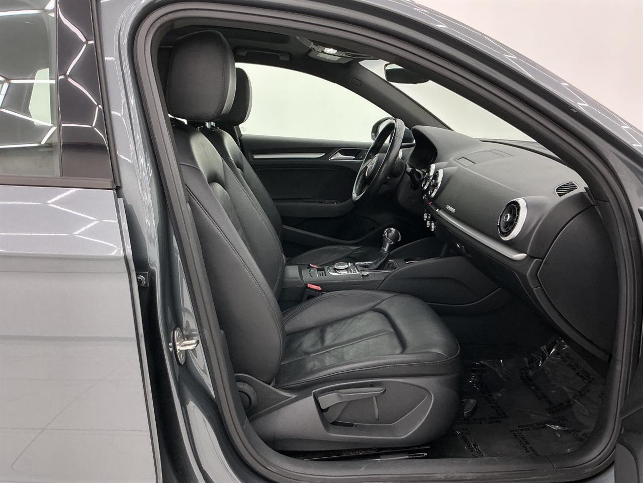 Audi A3 Sedan 2.0 TFSI Tech Premium quattro AWD 2018