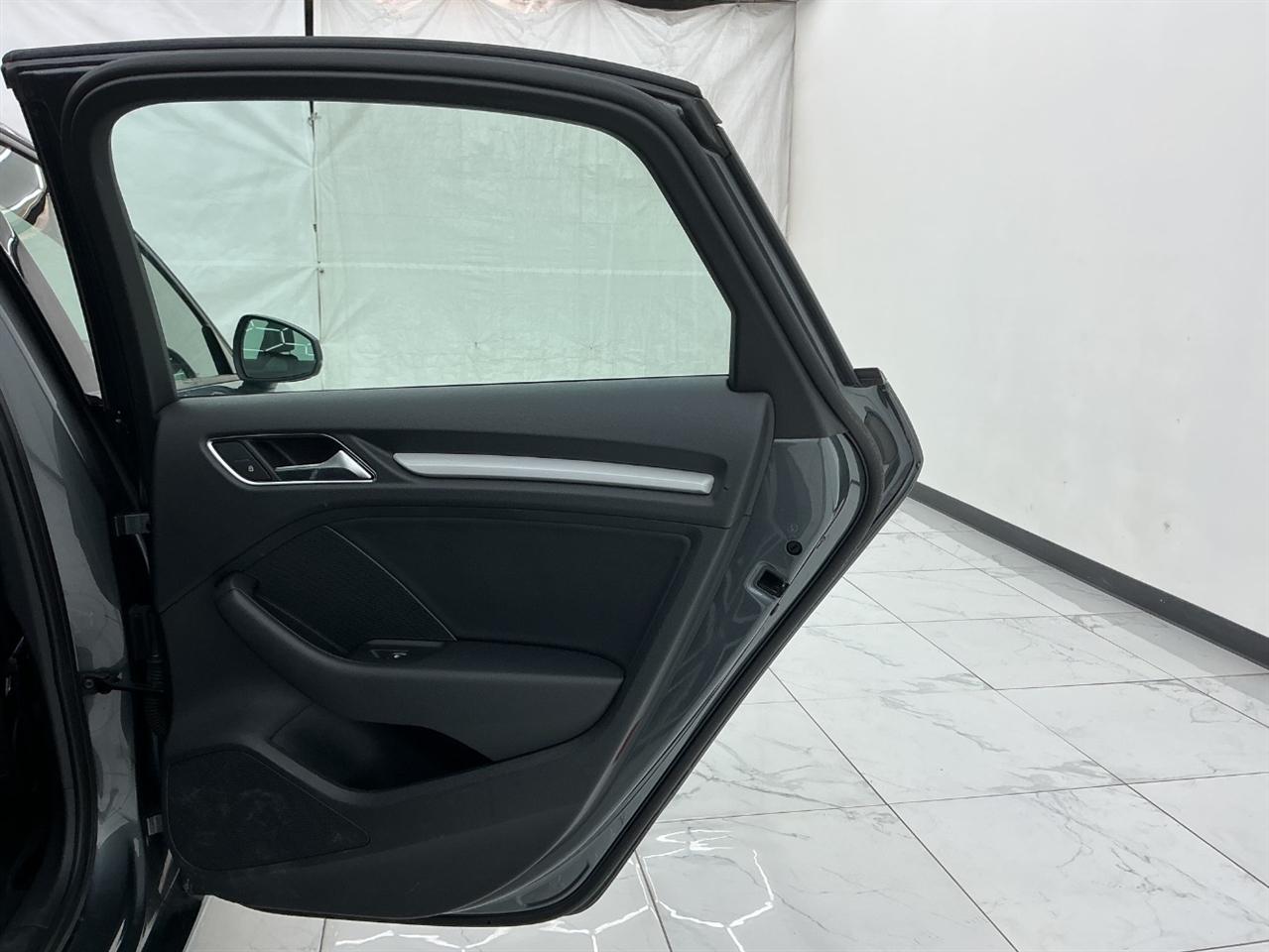 Audi A3 Sedan 2.0 TFSI Tech Premium quattro AWD 2018