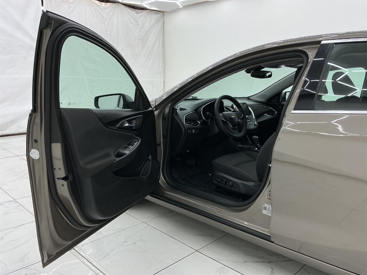Chevrolet Malibu 4dr Sdn LT 2020