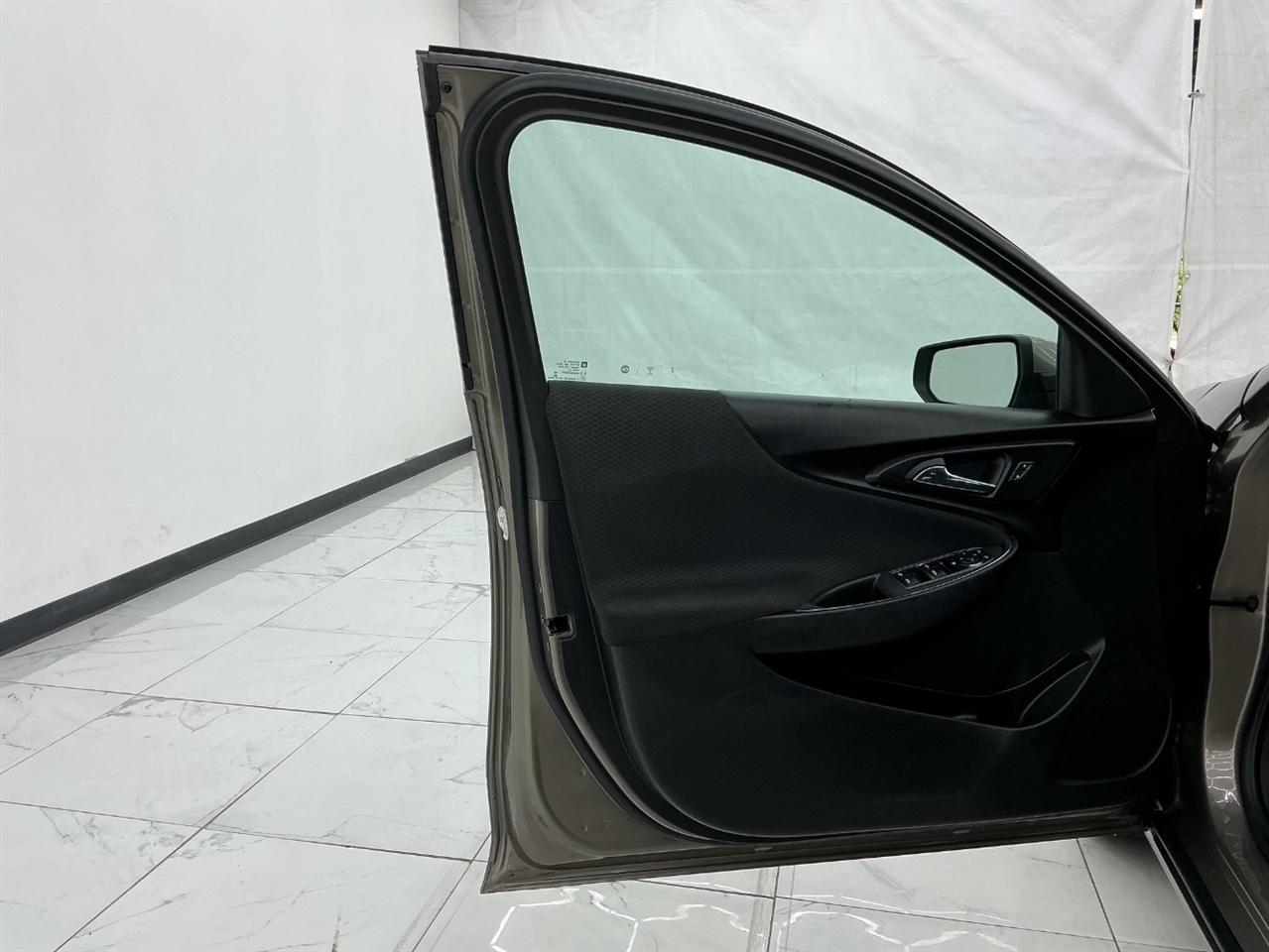 Chevrolet Malibu 4dr Sdn LT 2020