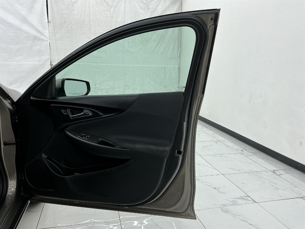 Chevrolet Malibu 4dr Sdn LT 2020