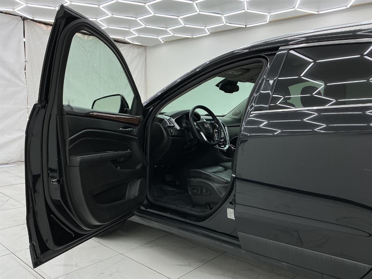 Cadillac SRX AWD 4dr Luxury Collection 2016