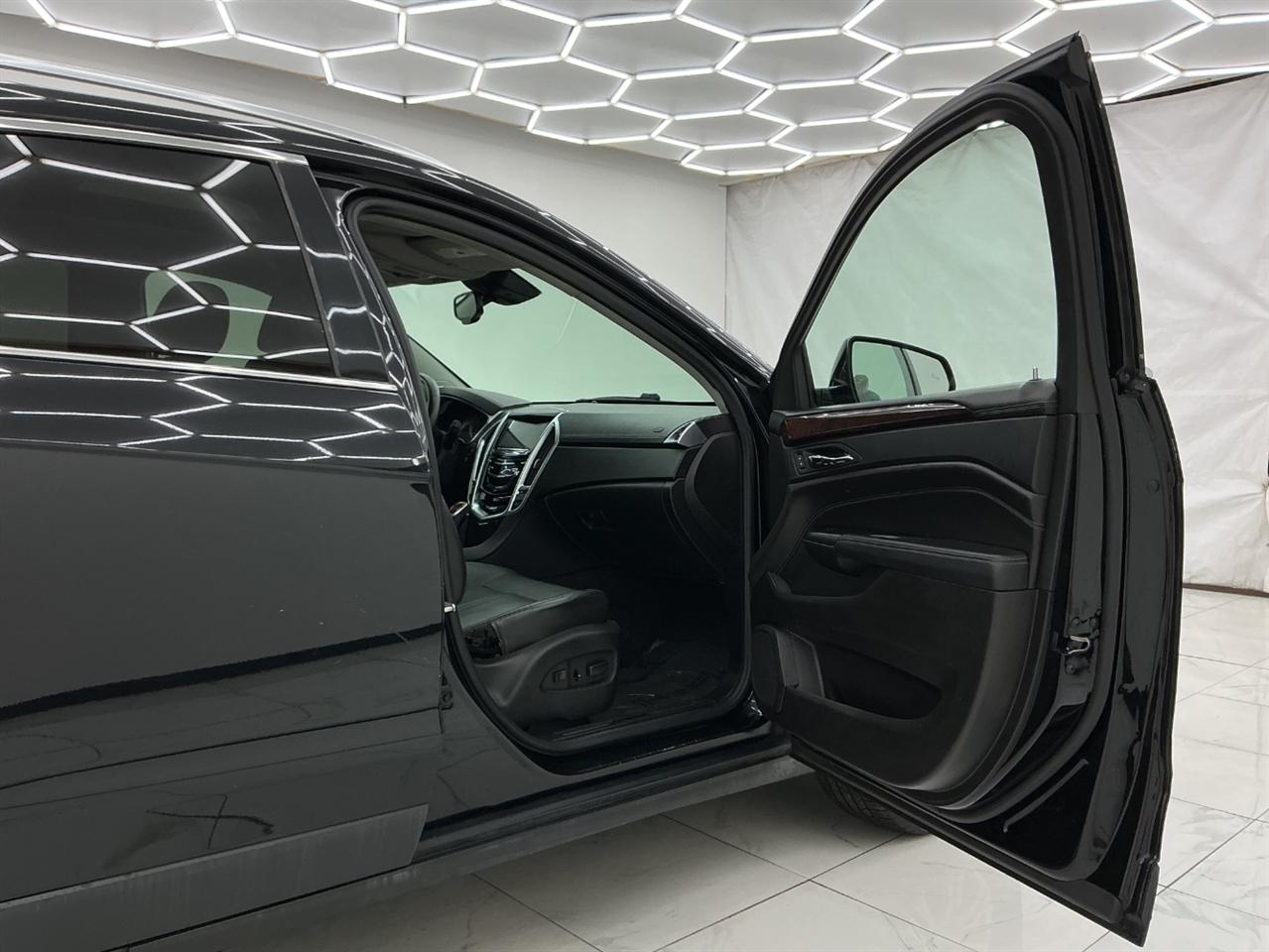 Cadillac SRX AWD 4dr Luxury Collection 2016