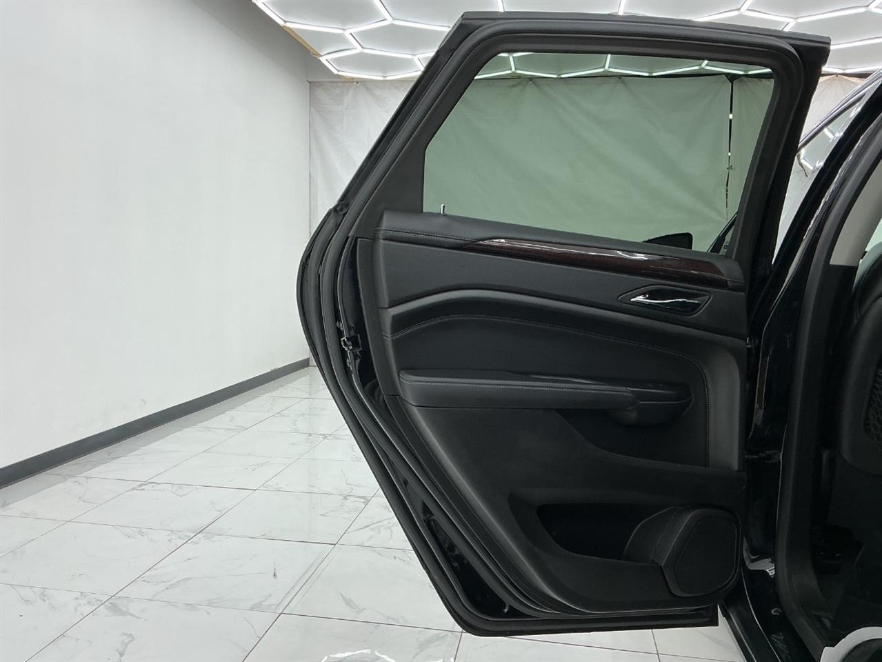 Cadillac SRX AWD 4dr Luxury Collection 2016