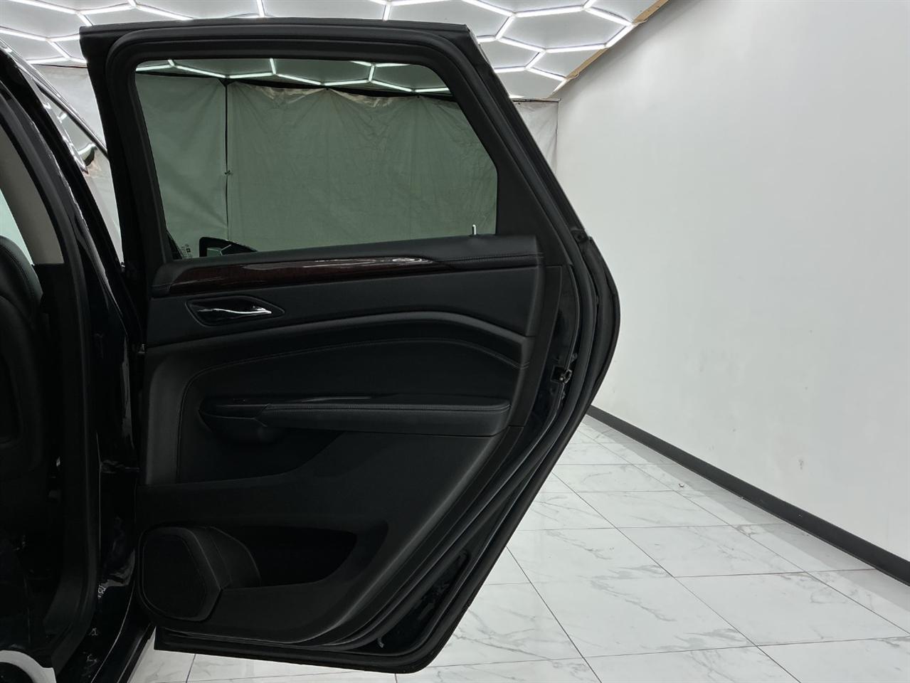 Cadillac SRX AWD 4dr Luxury Collection 2016