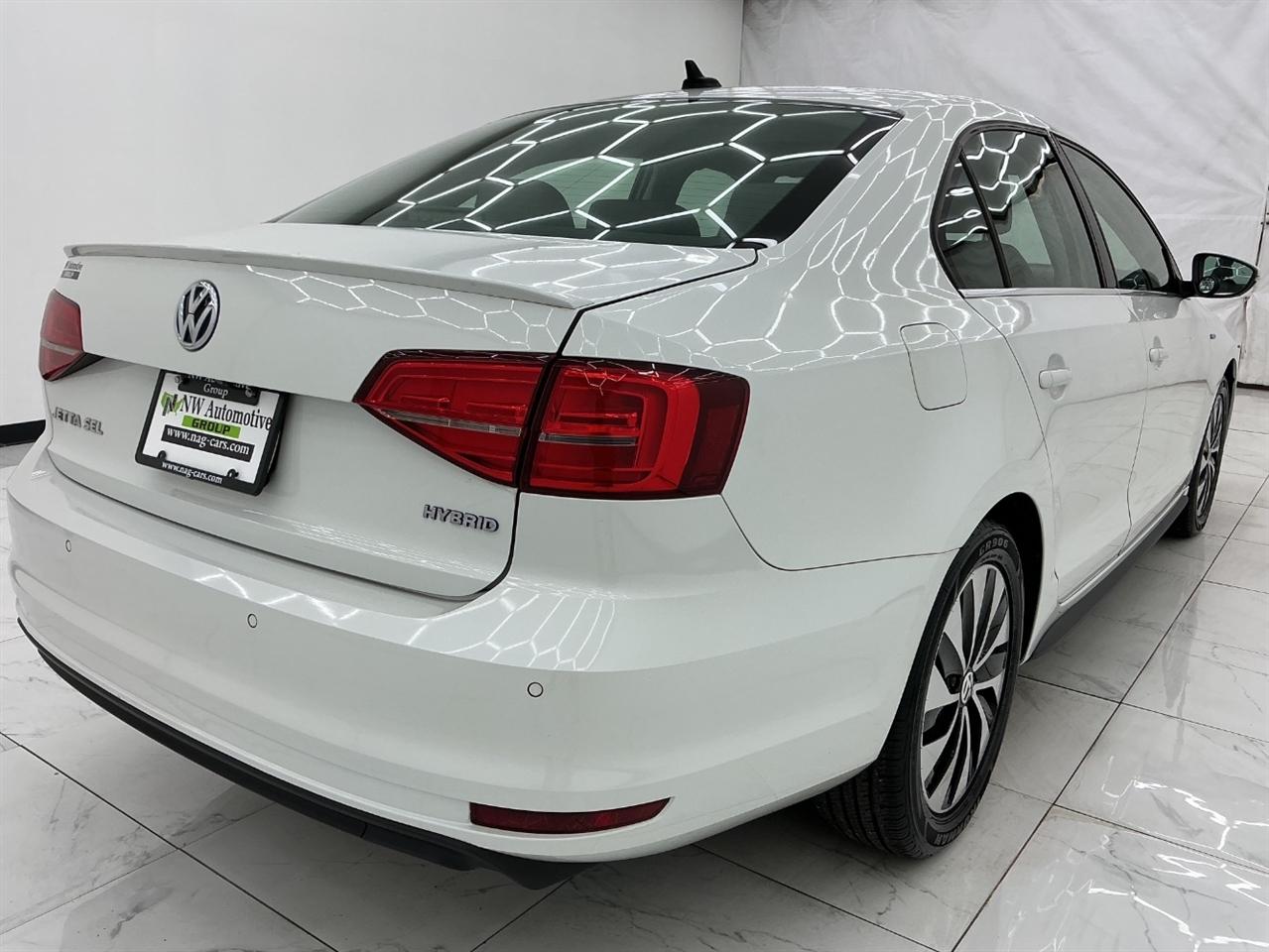 Volkswagen Jetta Sedan 4dr DSG Hybrid SEL Premium 2016