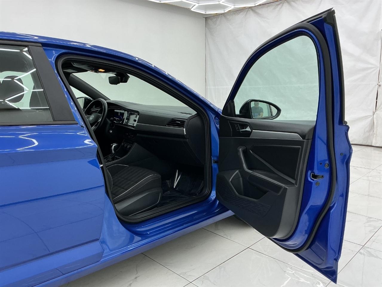 Volkswagen Jetta Sport Auto 2023
