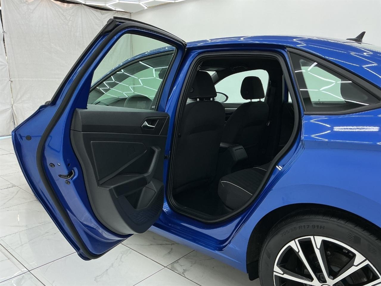 Volkswagen Jetta Sport Auto 2023