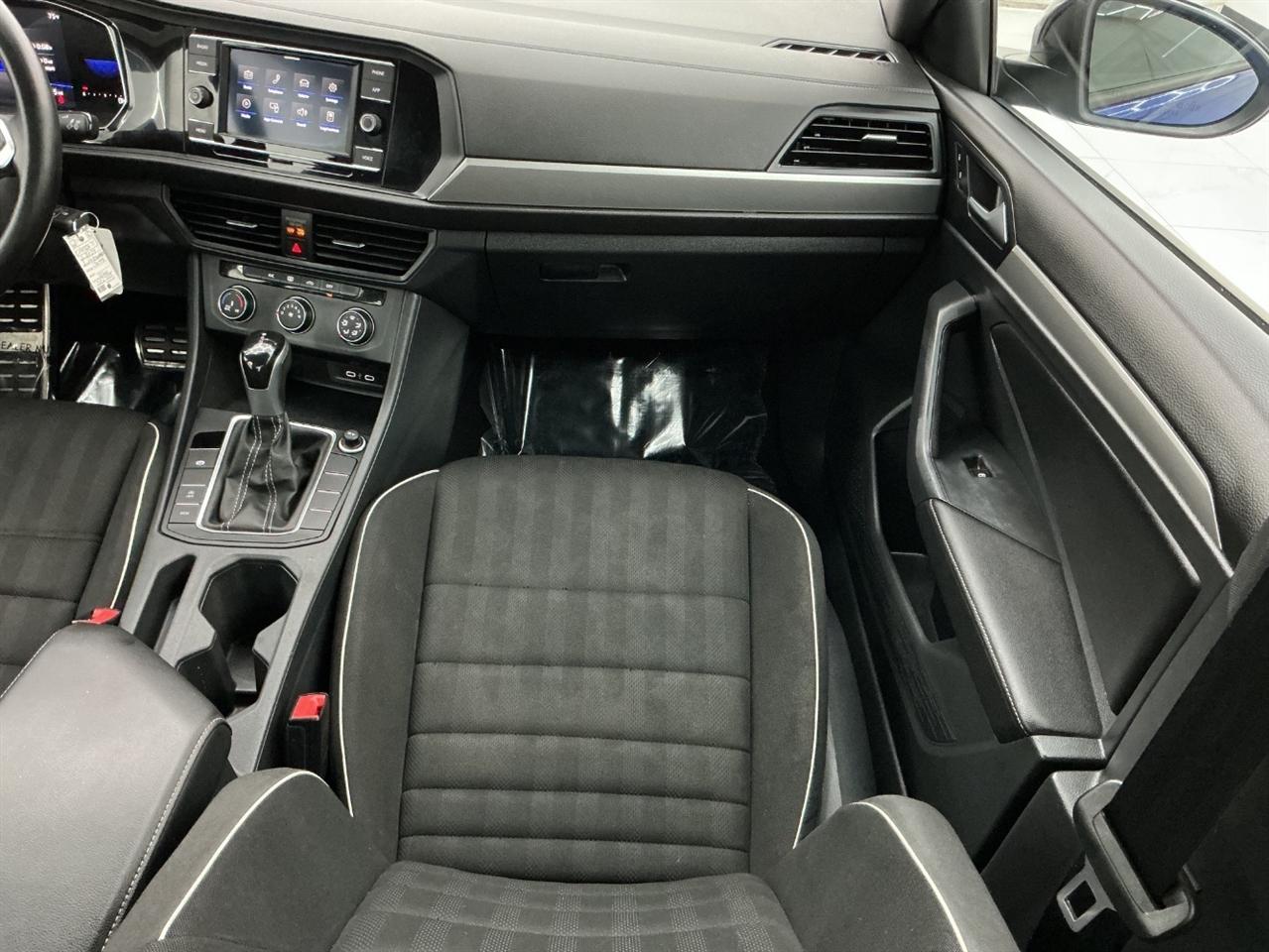 Volkswagen Jetta Sport Auto 2023