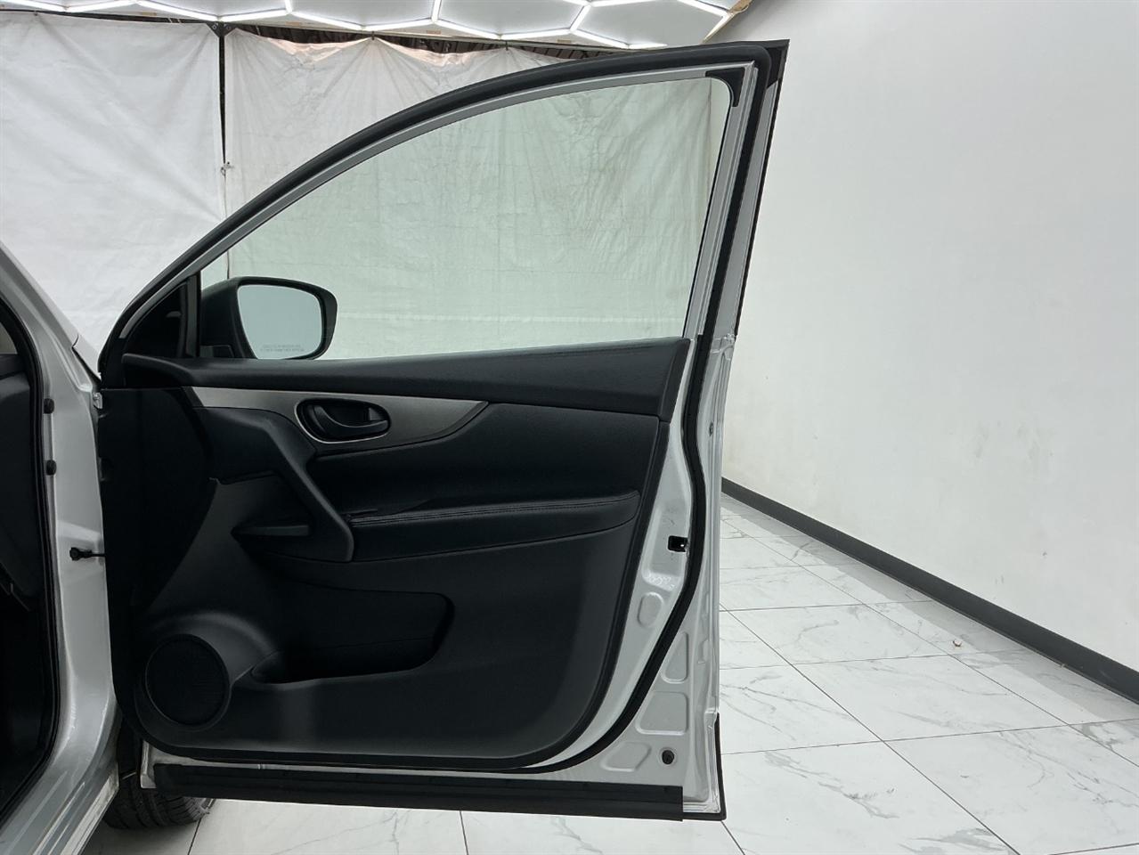 Nissan Rogue Sport AWD S 2021