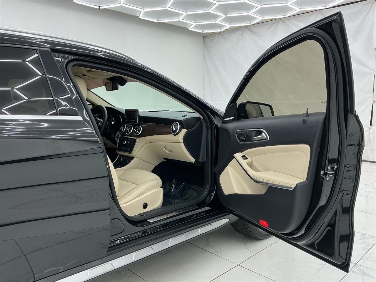 Mercedes-Benz GLA-Class FWD 4dr GLA 250 2015