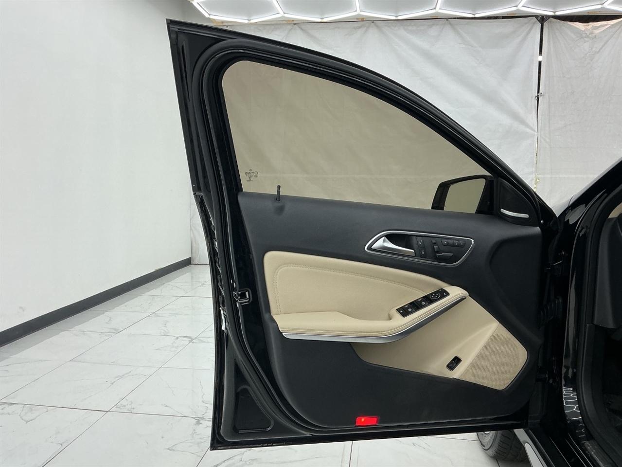 Mercedes-Benz GLA-Class FWD 4dr GLA 250 2015